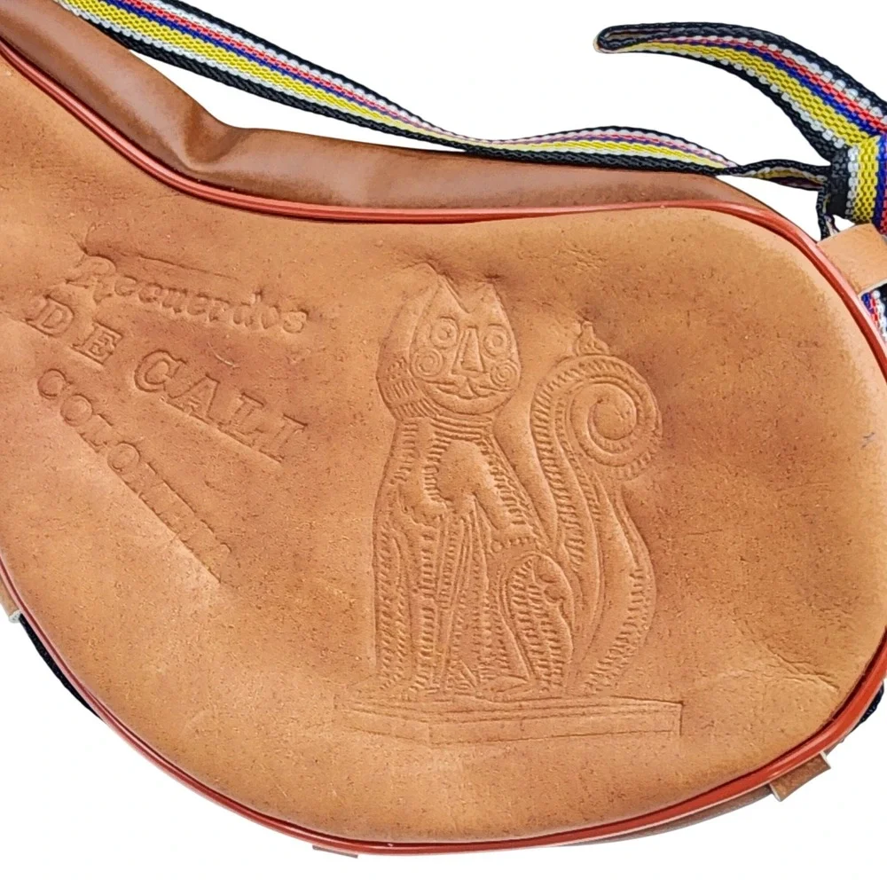 La Caleñita Colombian Souvenir Tejada Cat Embossed Leather Bota Bag Wine Canteen